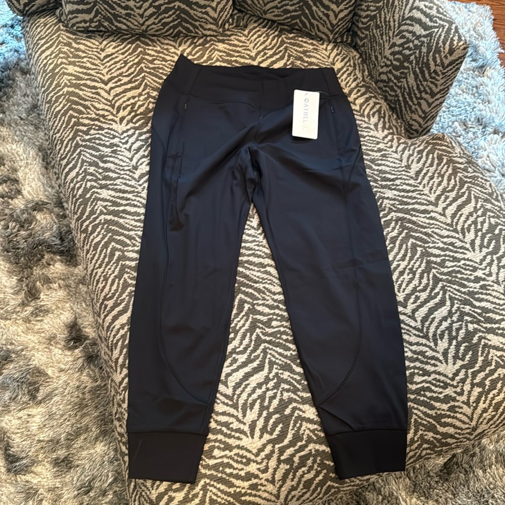 Athleta size M black distance jogger